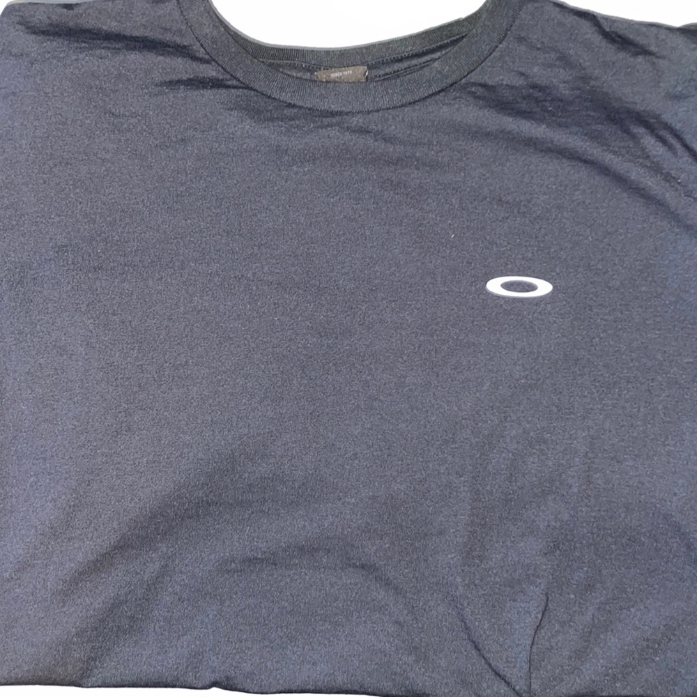 black Oakley shirt